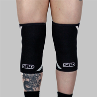 MOMENTUM POWERLIFTING KNEE SLEEVES